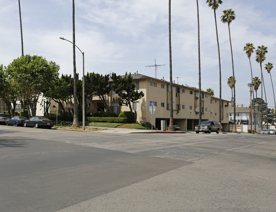 501 S Kingsley Dr in Los Angeles, CA - Foto de edificio