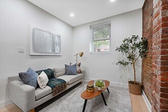 606 1st St in Hoboken, NJ - Building Photo - Building Photo