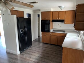 4909 Fruitwood Loop in Holiday, FL - Foto de edificio - Building Photo
