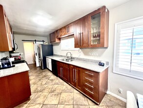 4340 Sepulveda Blvd in Sherman Oaks, CA - Building Photo - Building Photo