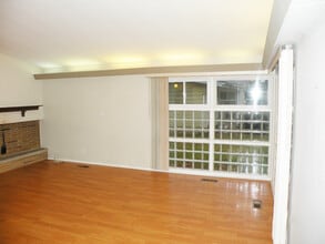 5000 Horizon Dr in Richmond Heights, OH - Building Photo - Building Photo