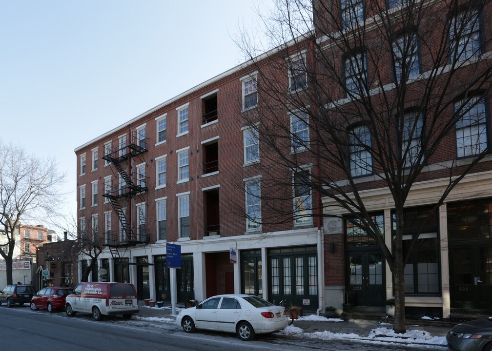 212 Race St in Philadelphia, PA - Building Photo