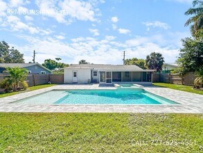2123 Phillippi St in Sarasota, FL - Building Photo - Building Photo