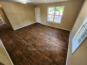 522 W 2nd St in Ada, OK - Building Photo - Building Photo
