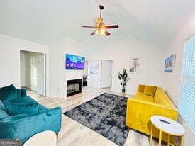 636 Sandys Ln SE in Atlanta, GA - Building Photo