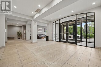 808 Bronson Ave in Ottawa, ON - Building Photo - Building Photo