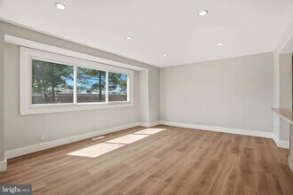 9419 Merryrest Rd in Columbia, MD - Building Photo - Building Photo