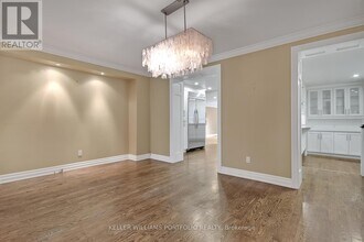 53 Duncannon Dr in Toronto, ON - Building Photo - Building Photo