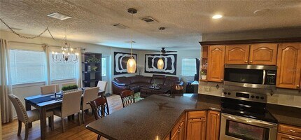 5171 97th Terrace in Pinellas Park, FL - Building Photo - Building Photo