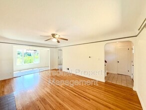 4313 NE Valley View Ln in Vancouver, WA - Building Photo - Building Photo