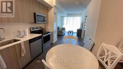 3237-3237 Bayview Ave in Toronto, ON - Building Photo - Building Photo