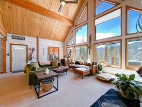 1043 Range Rd in Breckenridge, CO - Building Photo - Building Photo