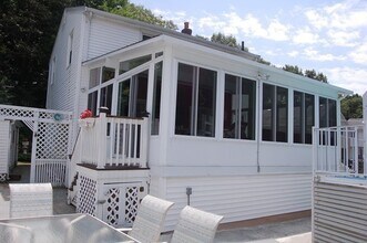 17 St Denis Ave in Medford, MA - Building Photo - Building Photo