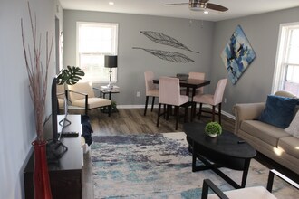 2110 38th St SE in Washington, DC - Foto de edificio - Building Photo