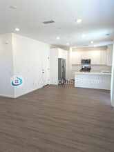 8845 Charrington Wy in Sacramento, CA - Building Photo - Building Photo