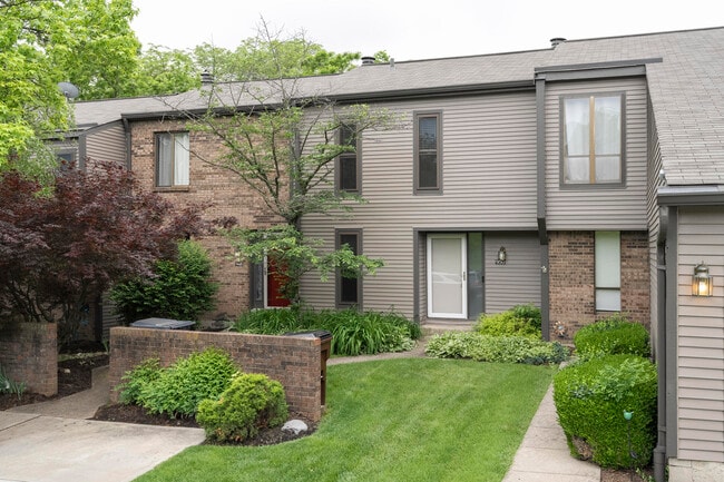 property at 950 Lost Valley Ct