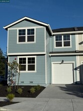 4684 Prospect Ave in Santa Rosa, CA - Foto de edificio - Building Photo