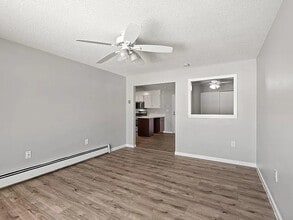 2 New Haven Dr, Unit 303 in Nashua, NH - Foto de edificio - Building Photo