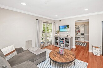 52 Brookside Ln in Mount Arlington, NJ - Building Photo - Building Photo