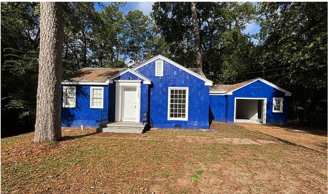 property at 2123 Belvedere Dr
