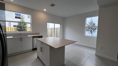 15583 SW 277th Terrace in Homestead, FL - Building Photo - Building Photo