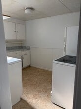 292 S 400 E in Cedar City, UT - Building Photo - Building Photo