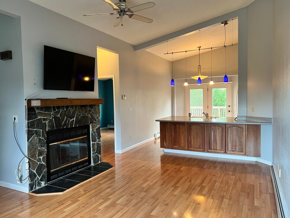 3924 Cosmos Dr in Anchorage, AK - Building Photo