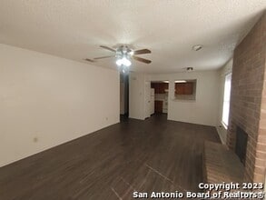 6311 Windsor Castle in San Antonio, TX - Building Photo - Building Photo