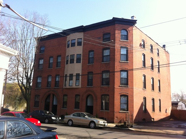 2 Lyon St in New Haven, CT - Foto de edificio - Building Photo