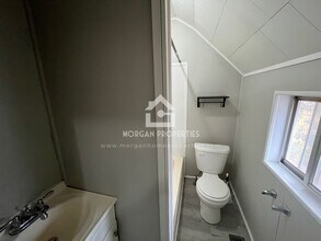 1104 Thornburg St in New Castle, IN - Foto de edificio - Building Photo