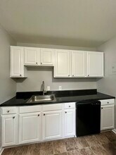 6565 Burr St in Taylor, MI - Building Photo - Building Photo