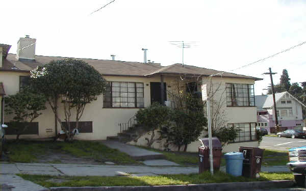 2832 19th Ave in Oakland, CA - Building Photo - Building Photo