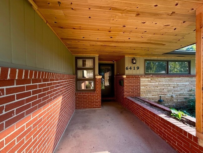 property at 6419 E Claytonia St