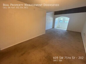 609 SW 75th St in Gainesville, FL - Building Photo - Building Photo