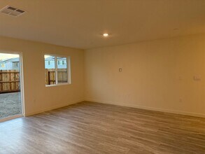8145 Whippersnapper Wy in Roseville, CA - Building Photo - Building Photo