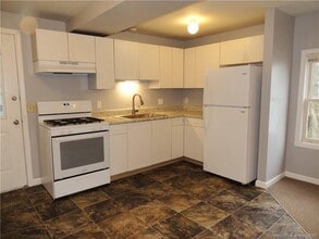 57 Talcott Ave in Vernon, CT - Building Photo - Building Photo