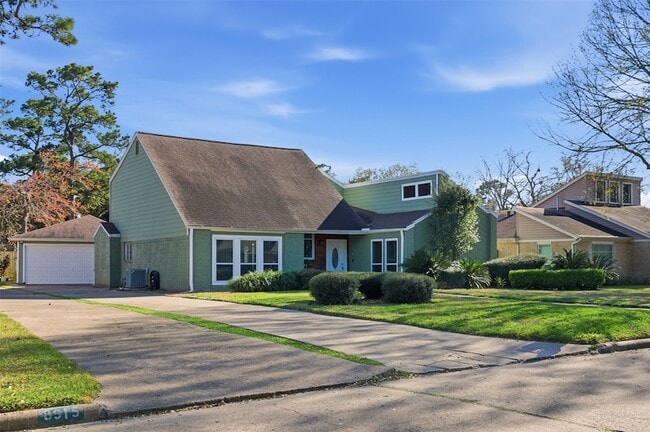 9003 Tami Renee Ln in Houston, TX - Foto de edificio - Building Photo