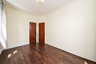 160 Randolph Ave in Jersey City, NJ - Building Photo - Building Photo