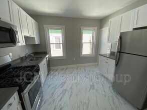 48 Mora St in Boston, MA - Building Photo - Building Photo