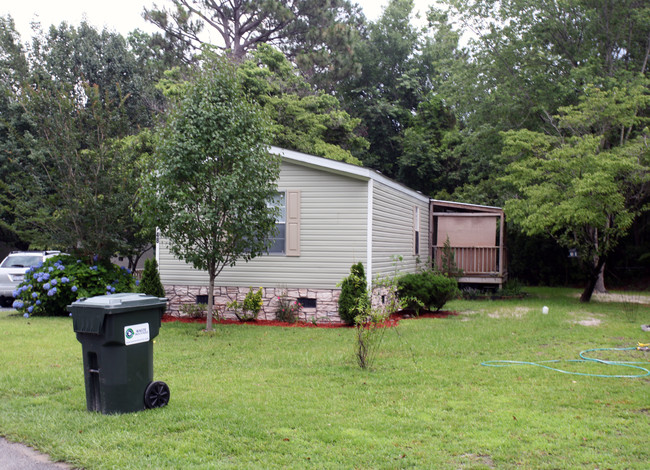 Pot-o-Pines Estates in Wilmington, NC - Foto de edificio - Building Photo