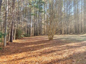 3361 Juanita Ln in Church Road, VA - Foto de edificio - Building Photo