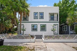 2328 W Spruce St in Tampa, FL - Building Photo
