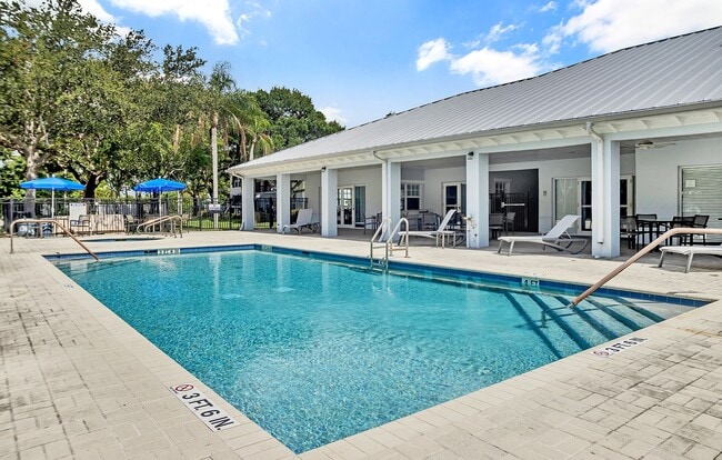 Groves of Delray 62+ Apartments