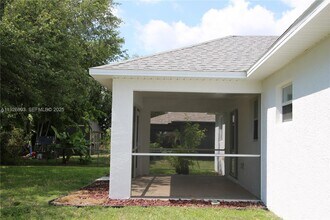 1716 NE 6th Pl in Cape Coral, FL - Building Photo - Building Photo