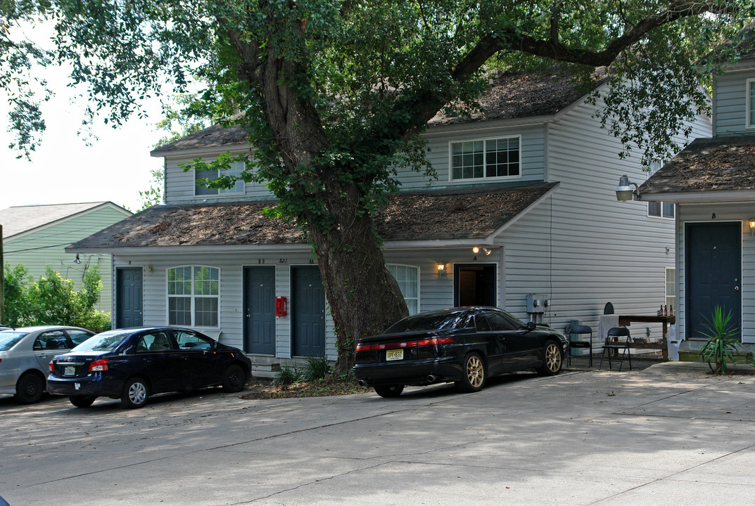 827 W Georgia St in Tallahassee, FL - Foto de edificio