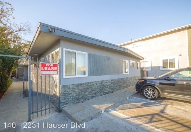 2231 Hauser Blvd in Los Angeles, CA - Building Photo - Building Photo
