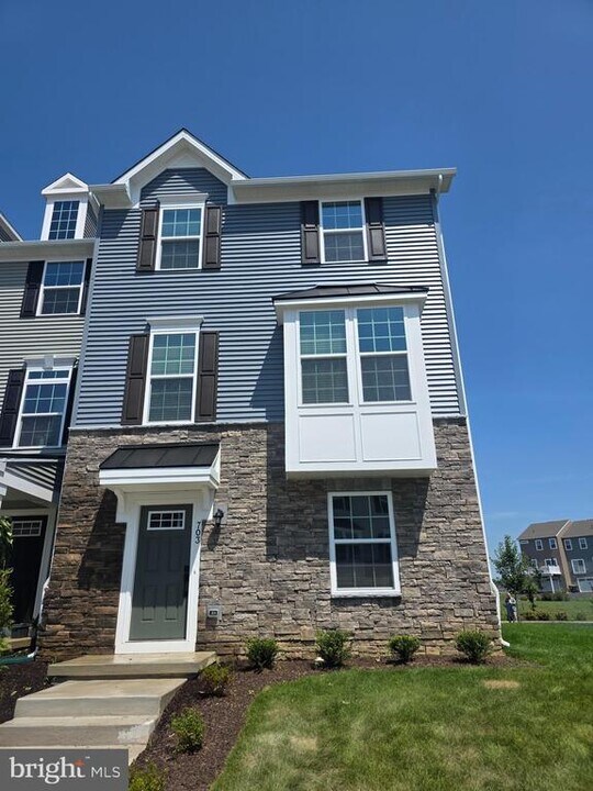 703 Kalmar Ln in Middletown, DE - Building Photo