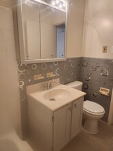 10607 Kenilworth Ave, Unit 101 in Bethesda, MD - Building Photo - Building Photo