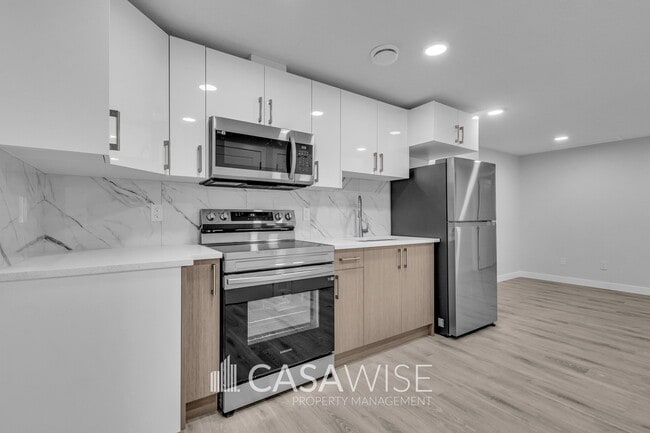 property at 3233 Magpie Link NW