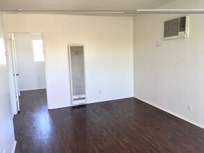 1129 E Maple St, Unit 1129 in Pasadena, CA - Foto de edificio - Building Photo